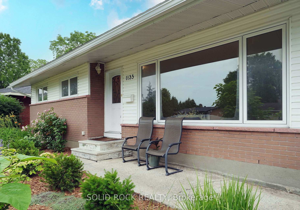 1135-maybank-street-ottawa-ontario-x12253419