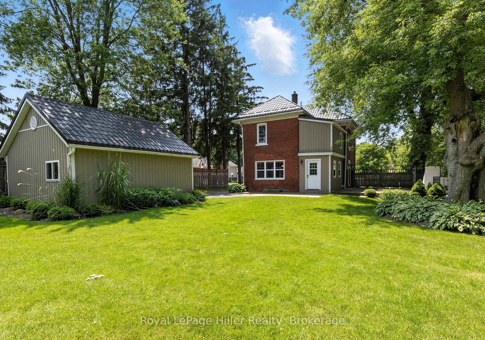 12-west-street-perth-east-ontario-x12253619