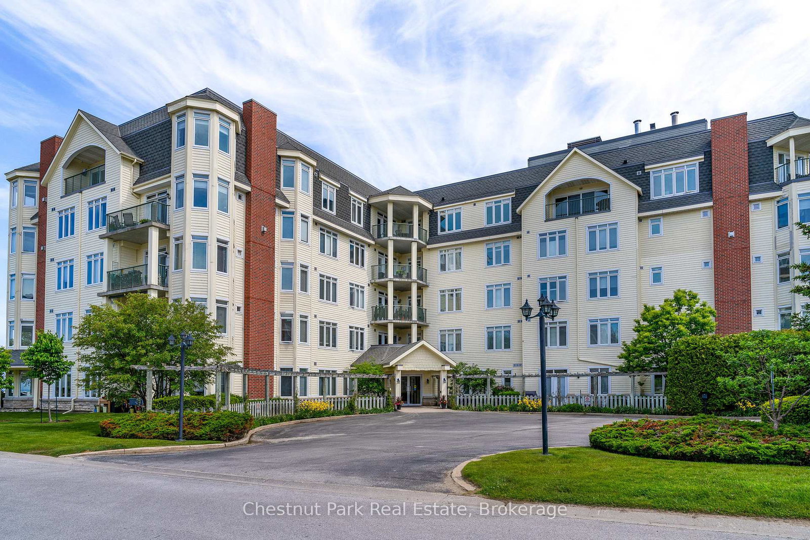 10-bay-street-e-blue-mountains-ontario-x12253711