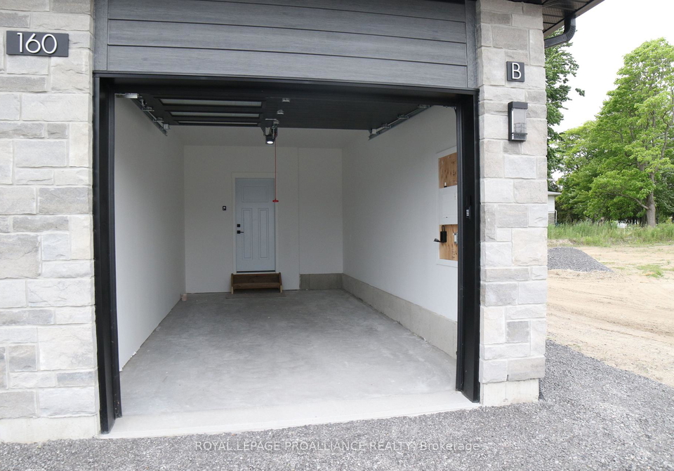 160b-sienna-avenue-belleville-ontario-x12253799