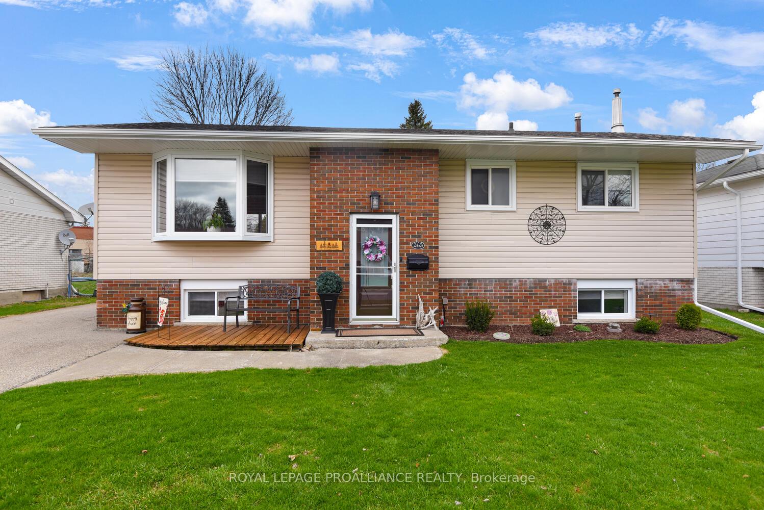 1343-borden-crescent-brockville-ontario-x12253862