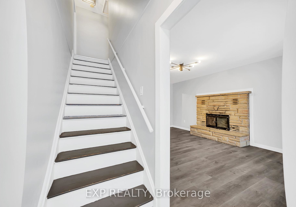 8-jackson-street-quinte-west-ontario-x12254180