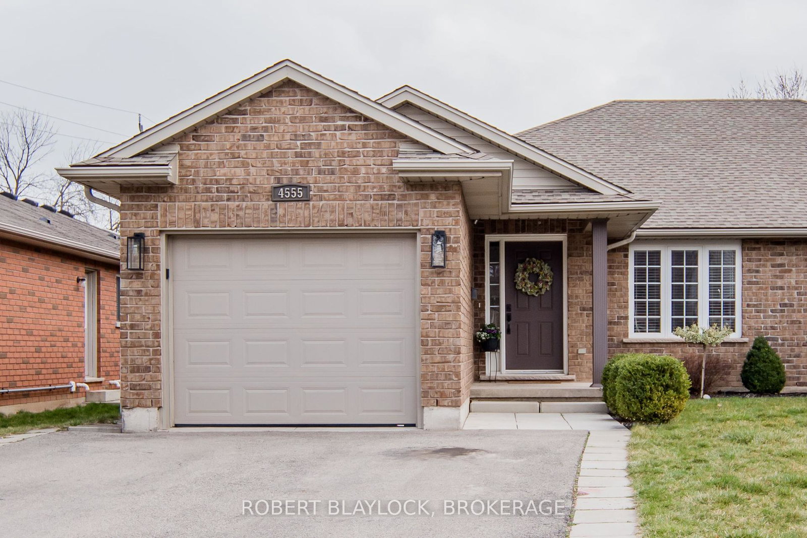 4555-carriage-road-n-lincoln-ontario-x12254383