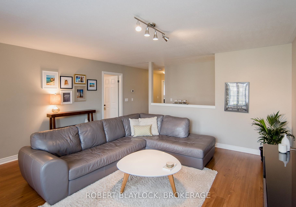 4555-carriage-road-n-lincoln-ontario-x12254383