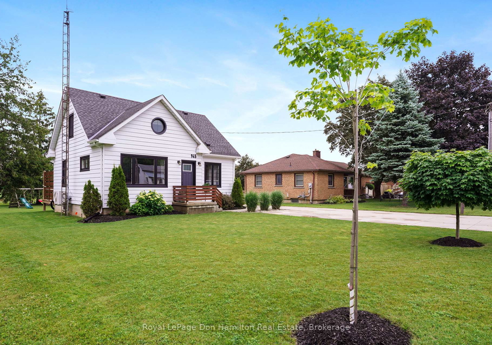 945-main-street-w-north-perth-ontario-x12254509