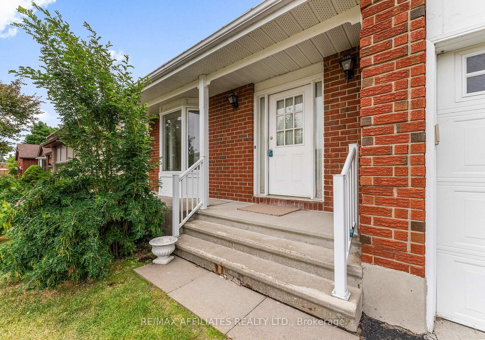 1695-caminiti-crescent-ottawa-ontario-x12254659