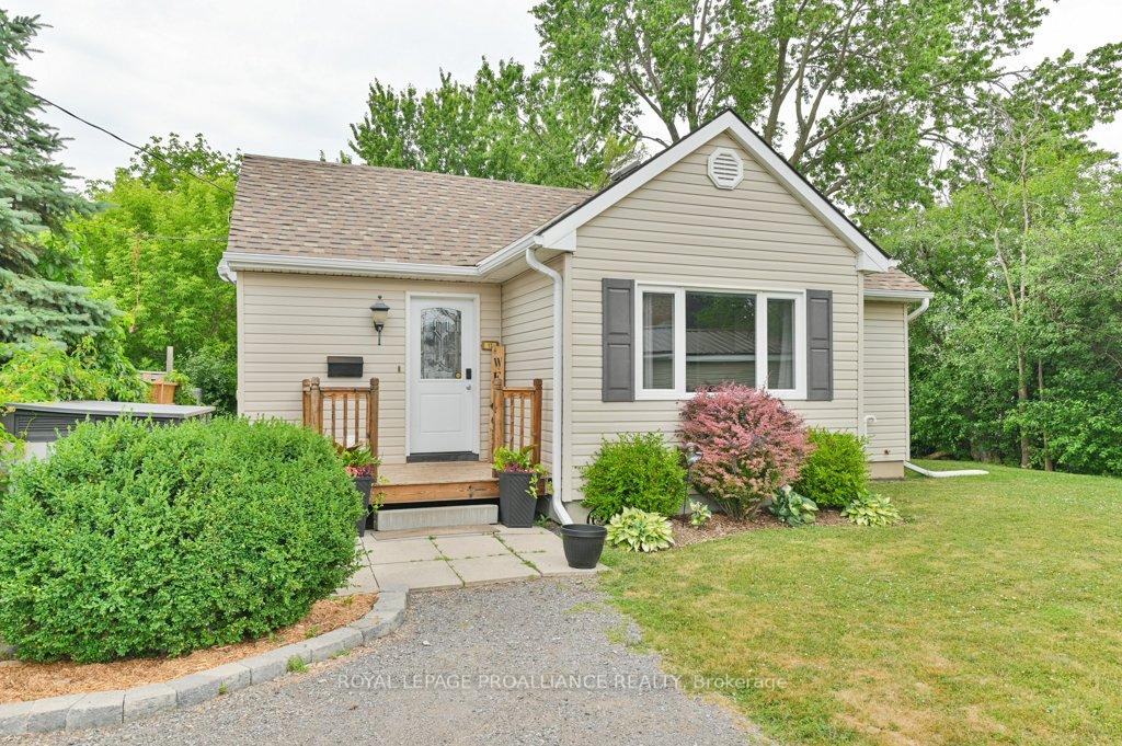 17-holden-street-belleville-ontario-x12254688