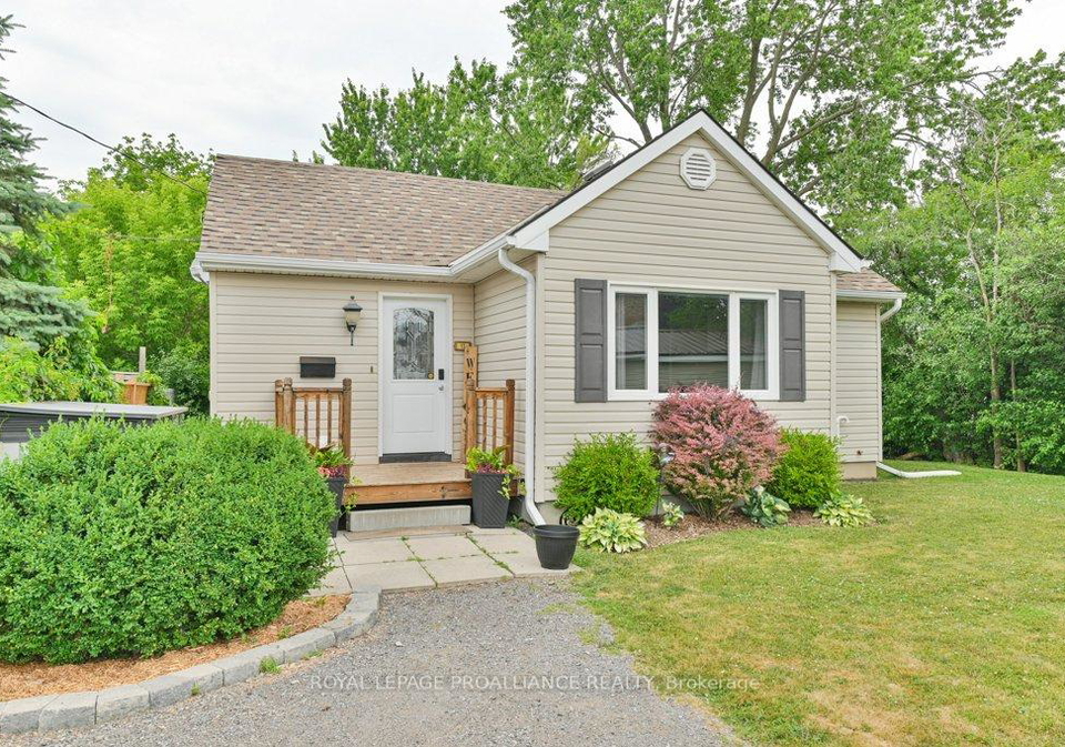 17-holden-street-belleville-ontario-x12254688
