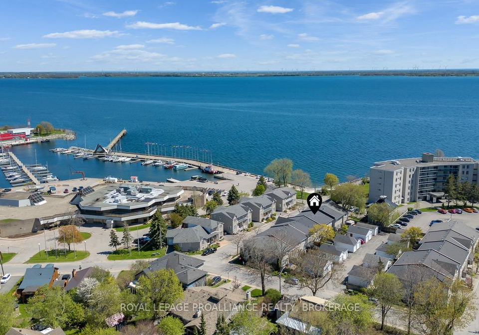 30-yonge-street-kingston-ontario-x12255181