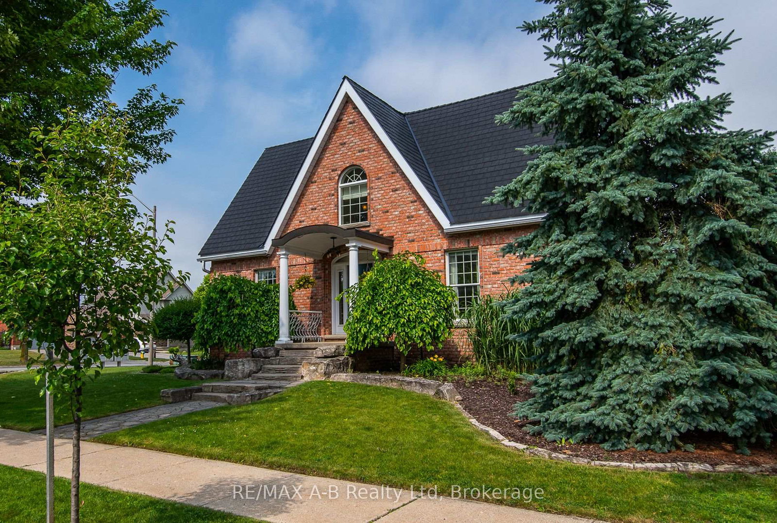 292-woods-street-stratford-ontario-x12255396