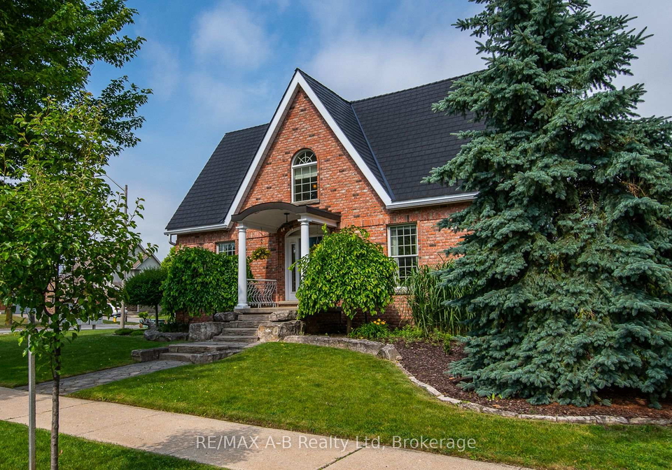 292-woods-street-stratford-ontario-x12255396