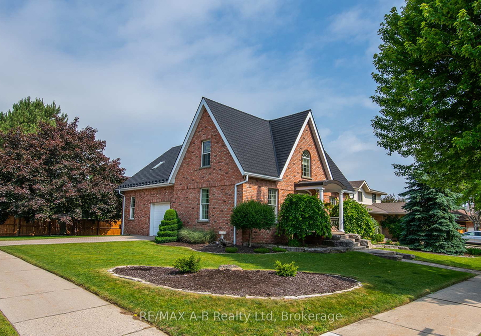 292-woods-street-stratford-ontario-x12255396