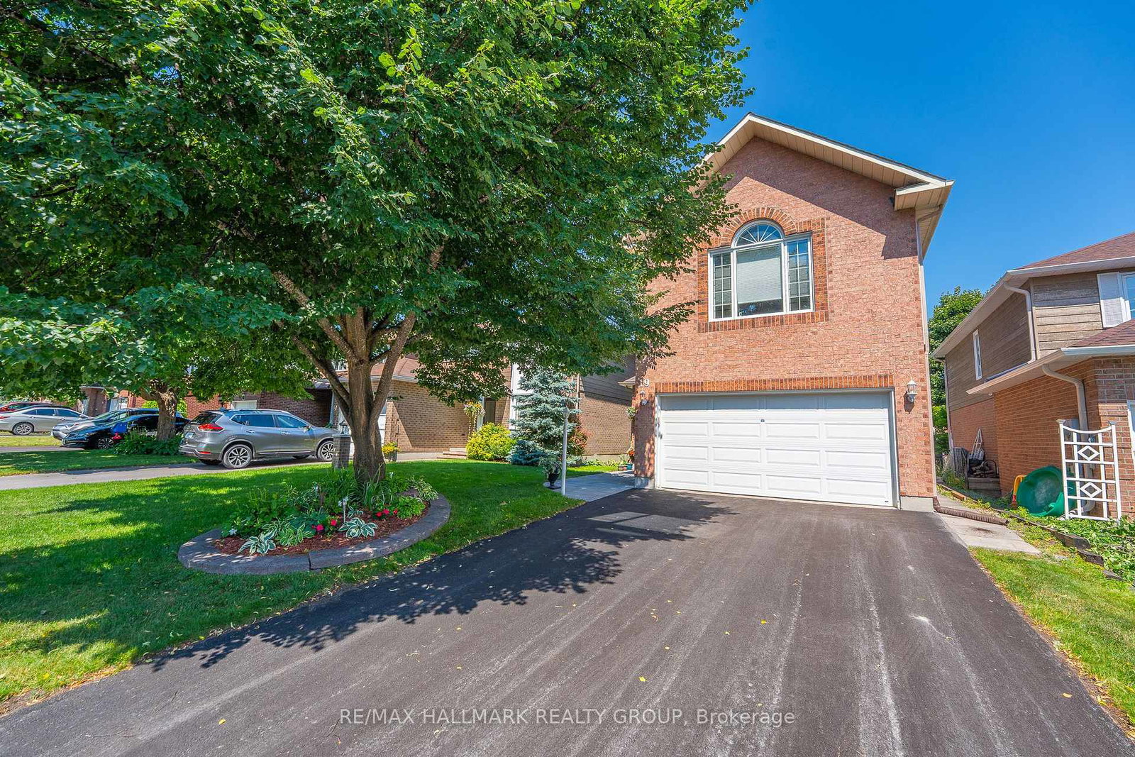 19-castlefield-avenue-ottawa-ontario-x12255443