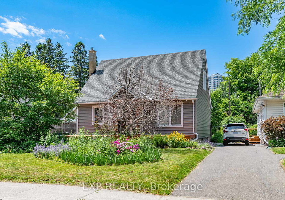 1552-caledon-street-ottawa-ontario-x12255834