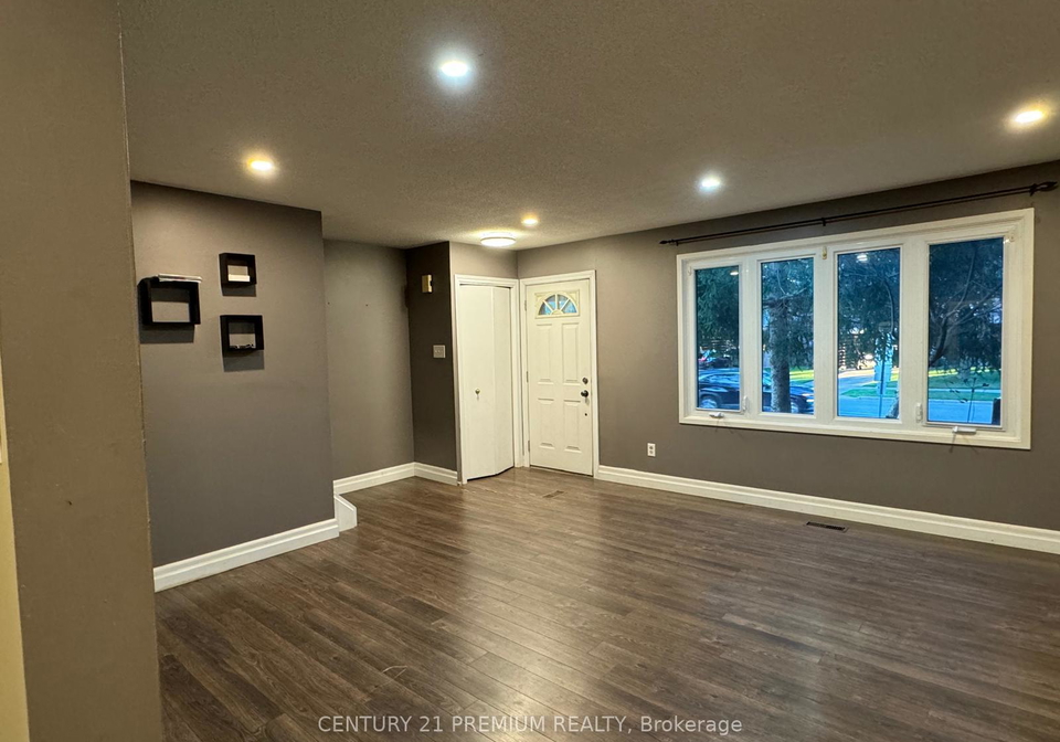 1805-aldersbrook-gate-london-north-ontario-x12255935