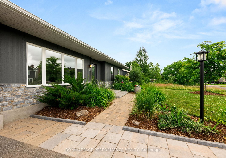 11-parkland-crescent-ottawa-ontario-x12256380