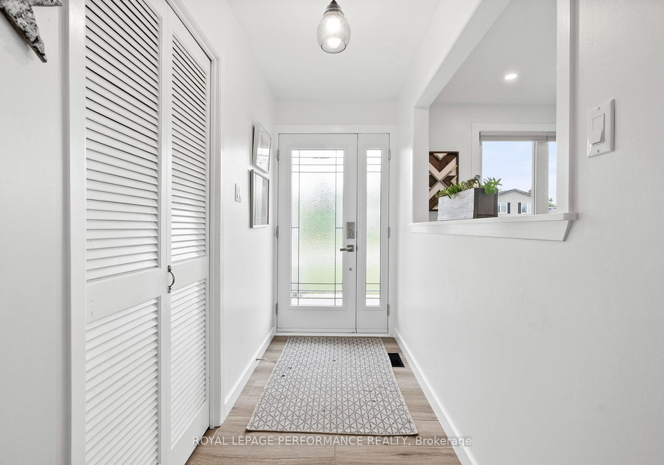 11-parkland-crescent-ottawa-ontario-x12256380
