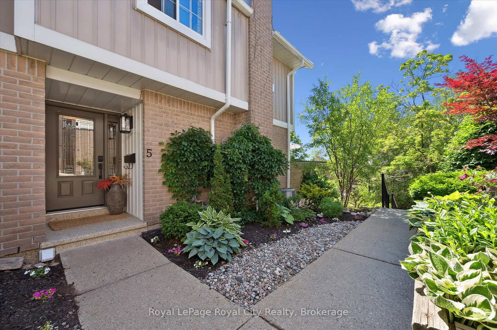 100-woodlawn-road-e-guelph-ontario-x12256497
