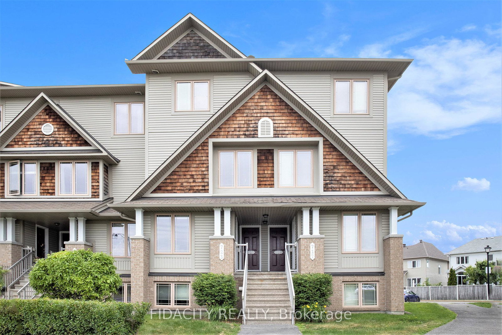 721-lakeridge-drive-ottawa-ontario-x12256716