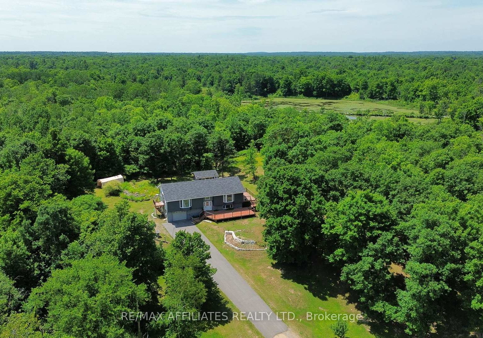 13481-38-highway-central-frontenac-ontario-x12256781