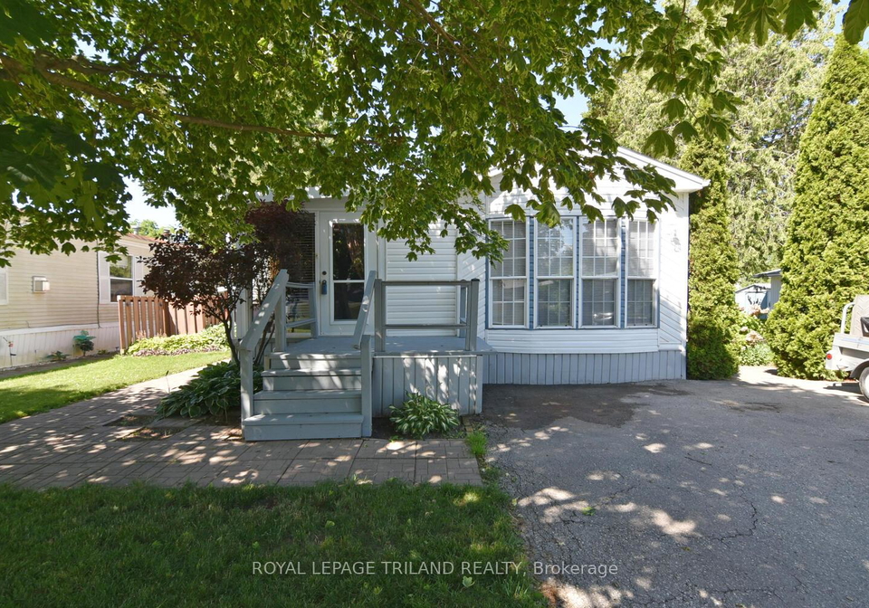 9385-ipperwash-road-lambton-shores-ontario-x12256942