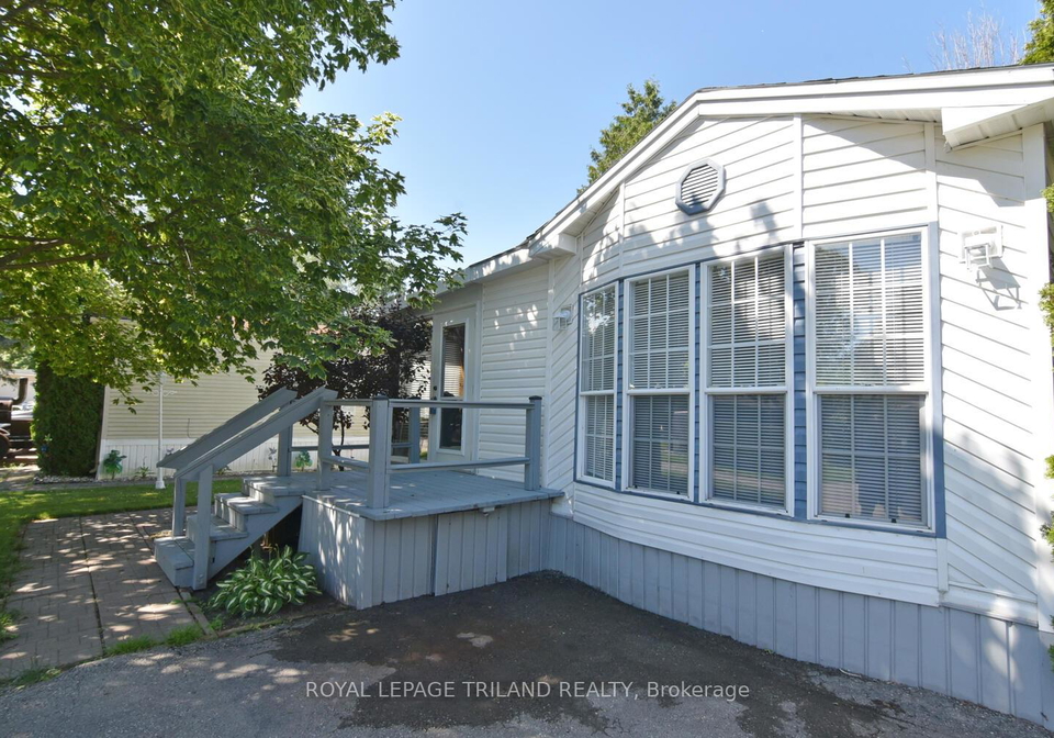 9385-ipperwash-road-lambton-shores-ontario-x12256942