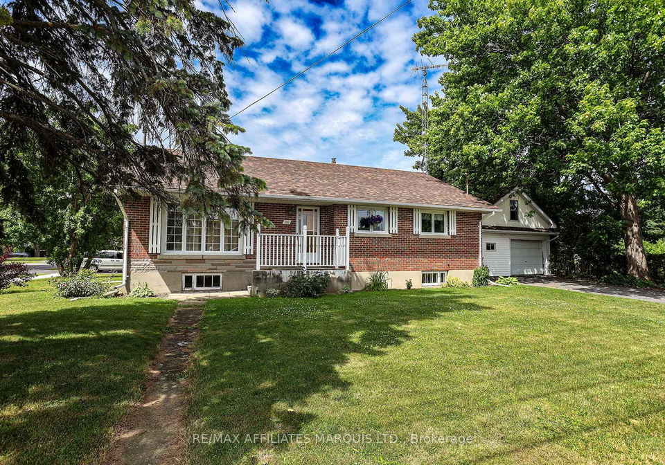 30-stlawrence-avenue-south-dundas-ontario-x12257048