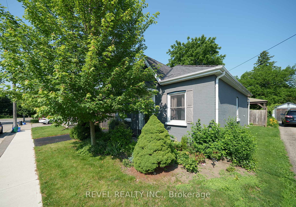 102-sydenham-street-brantford-ontario-x12257143