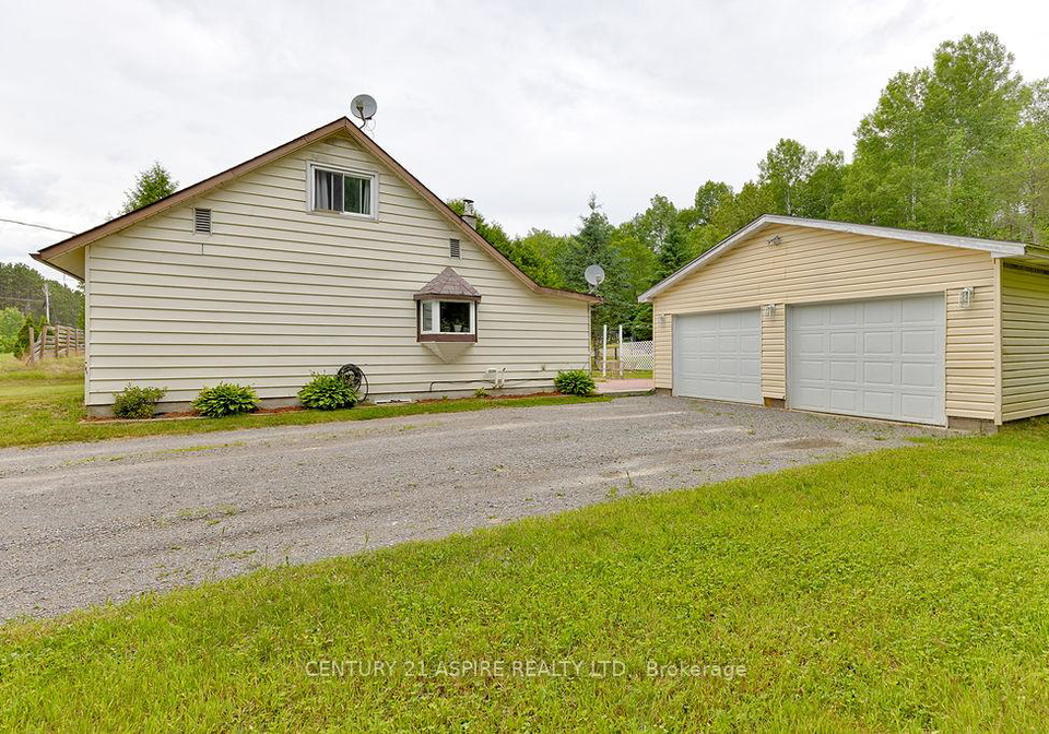 118-hunts-road-laurentian-hills-ontario-x12257147