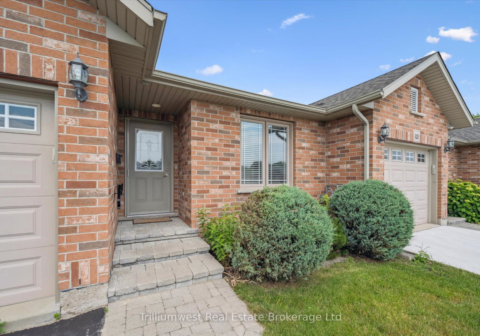 410-catherine-street-north-huron-ontario-x12257799