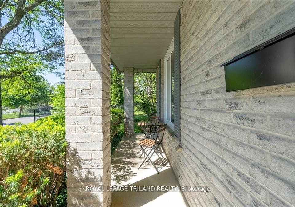 1047-griffith-street-london-south-ontario-x12257822