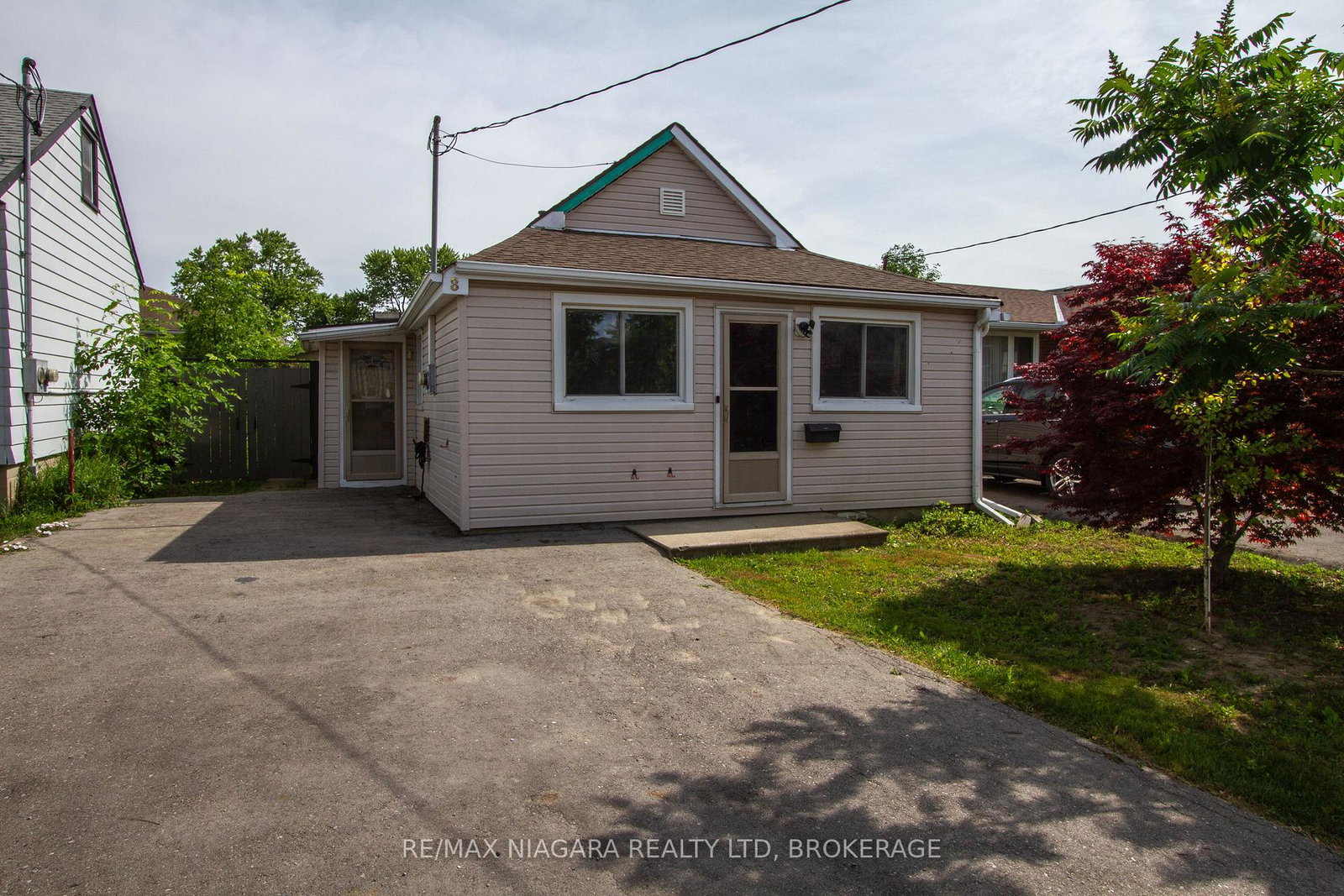 8-kirk-street-st-catharines-ontario-x12258786