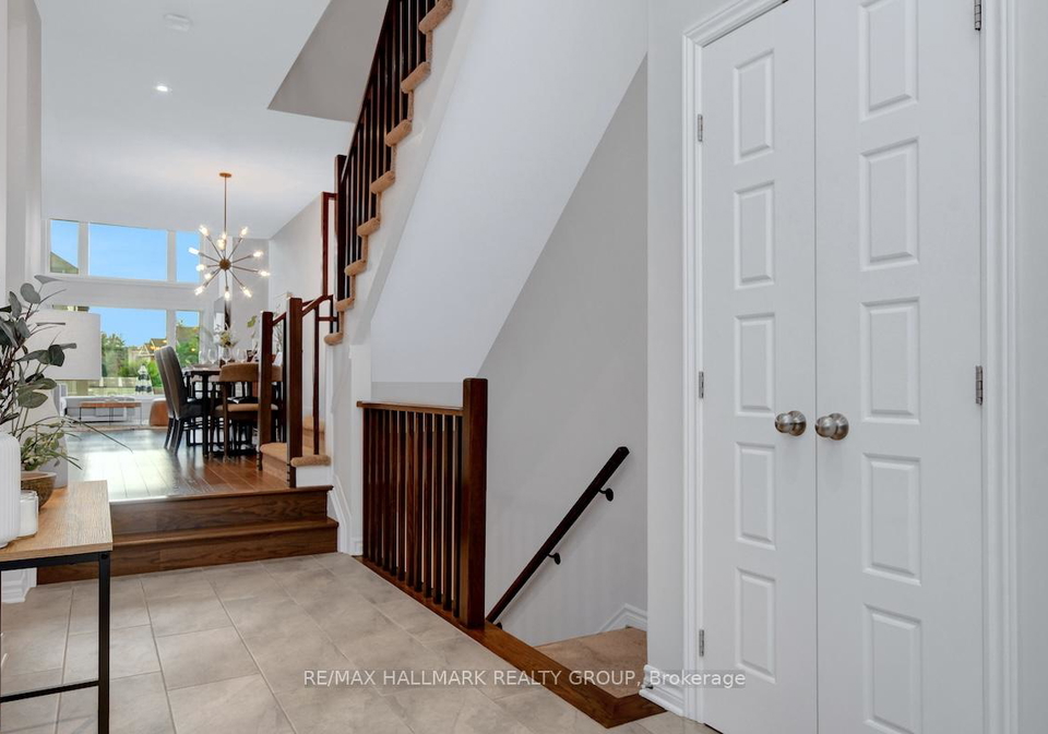 527-earnscliffe-grove-ottawa-ontario-x12258923