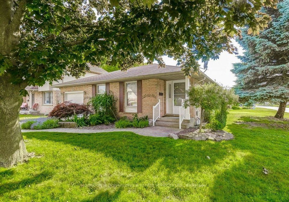 22-farmington-drive-st-thomas-ontario-x12259025