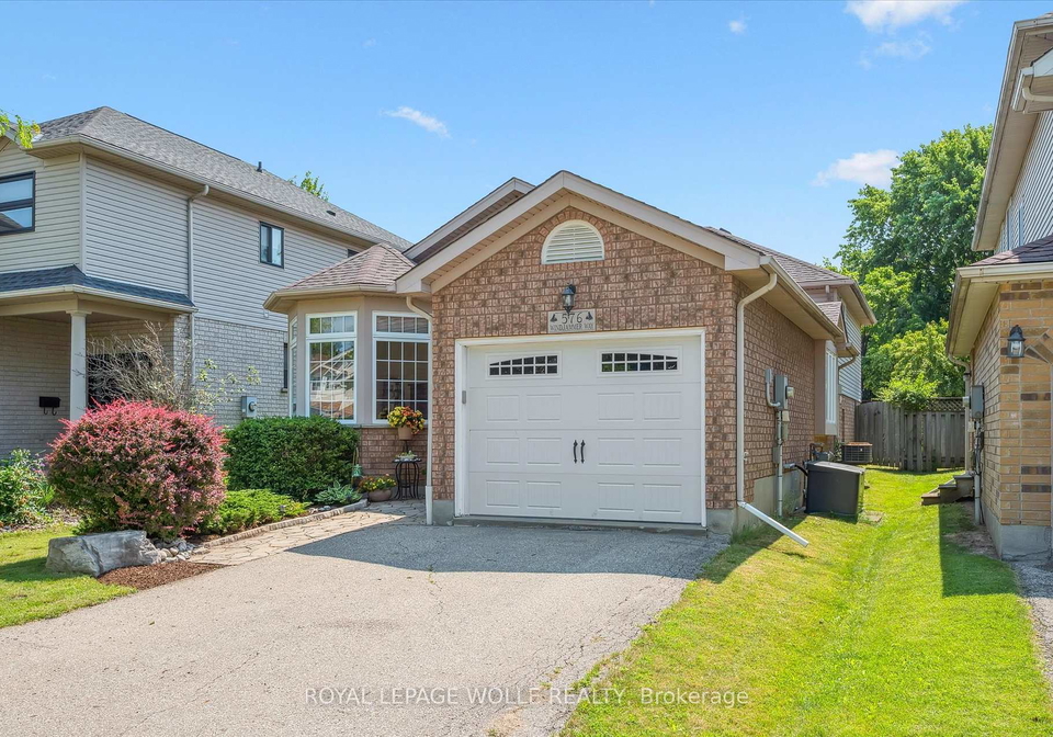 576-windjammer-way-waterloo-ontario-x12259034