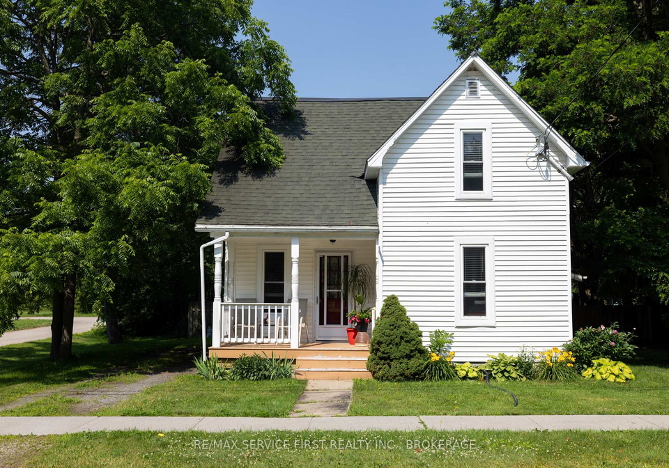 18-garden-street-lansdowne-village-ontario-x12259082