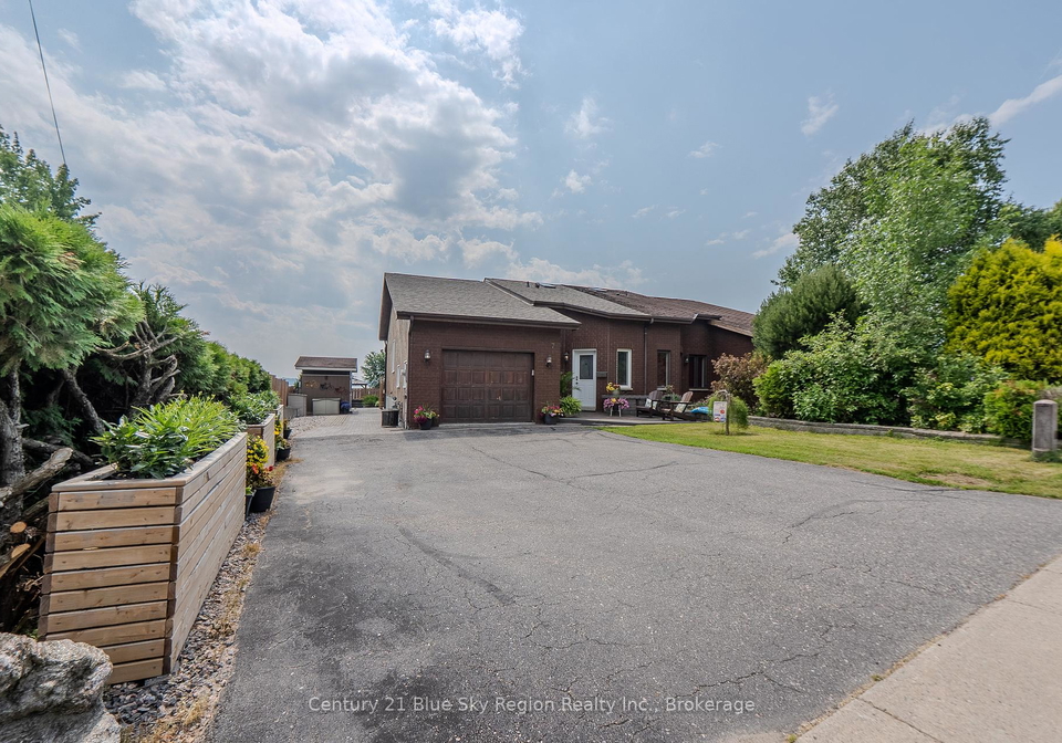 687-main-street-s-callander-ontario-x12259231