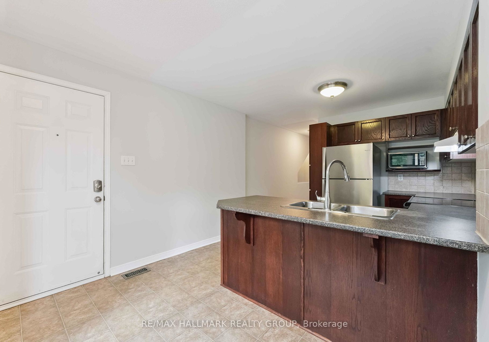 34-bonfield-private-ottawa-ontario-x12259386