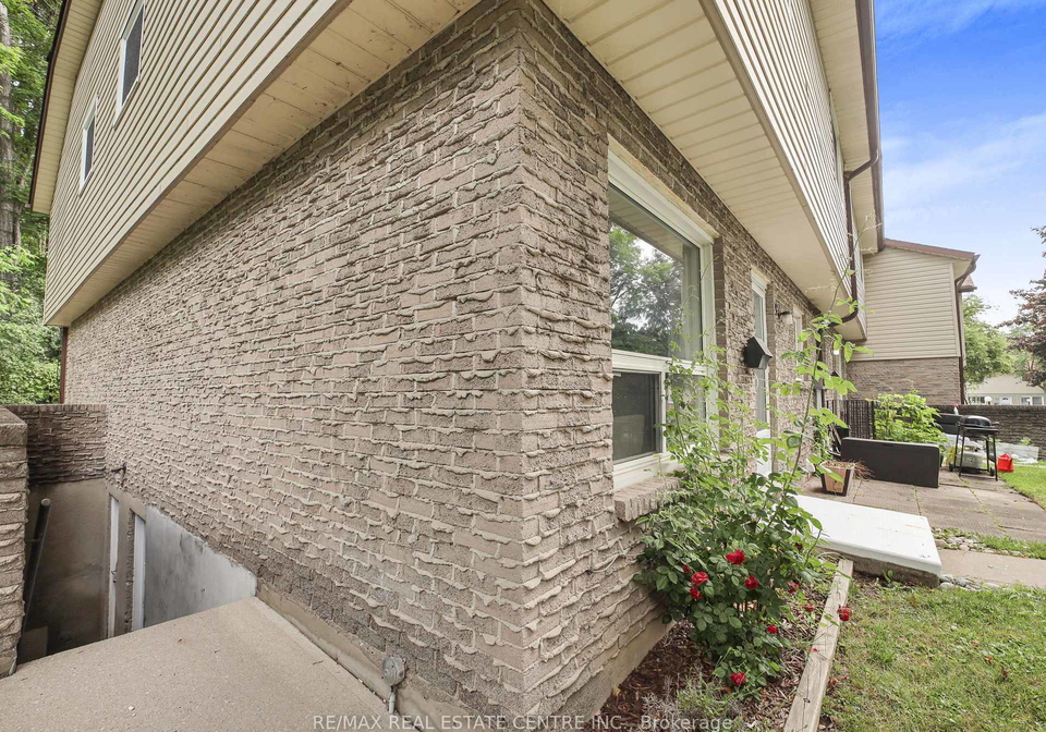 453-albert-street-waterloo-ontario-x12259456