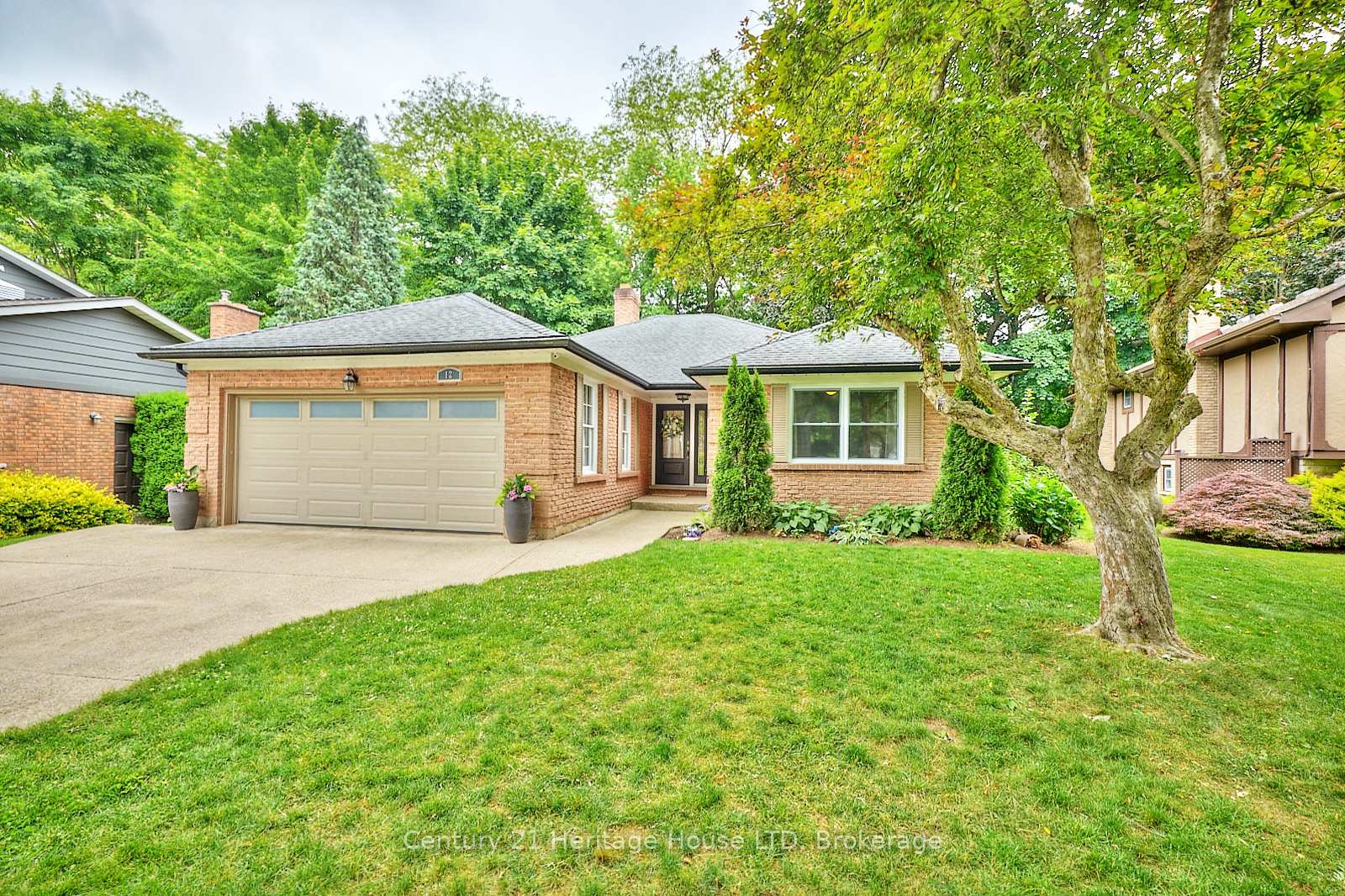 12-deerpark-crescent-pelham-ontario-x12259507