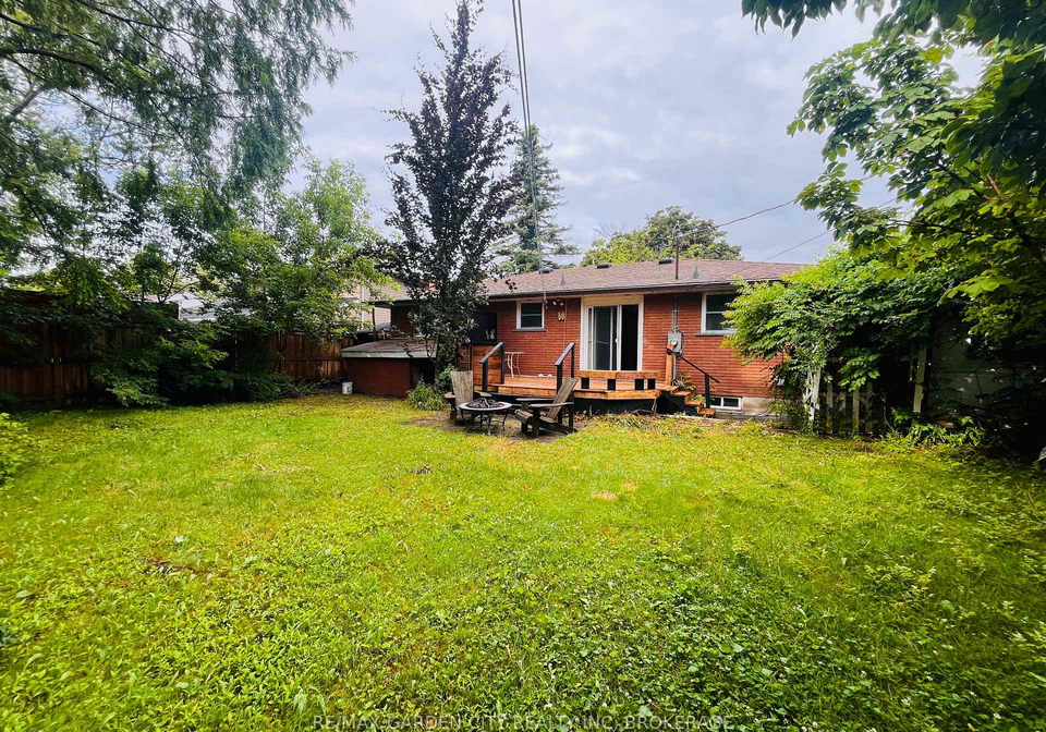 8390-breadner-crescent-niagara-falls-ontario-x12259612