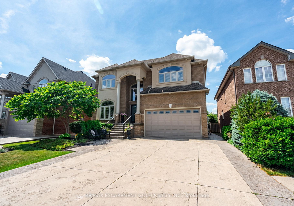 44-parkmanor-drive-hamilton-ontario-x12259657