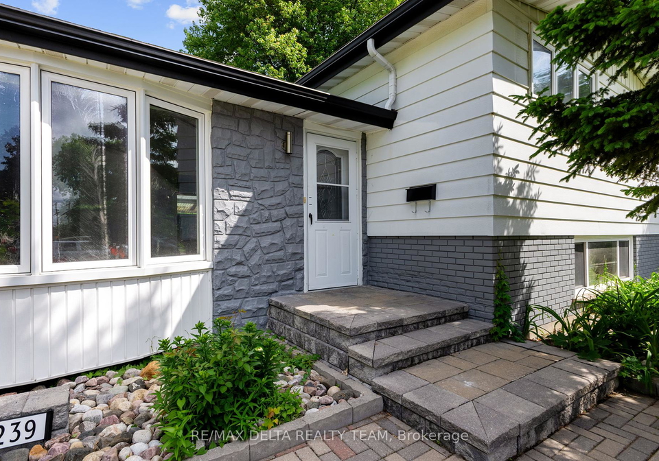239-tompkins-avenue-ottawa-ontario-x12259695