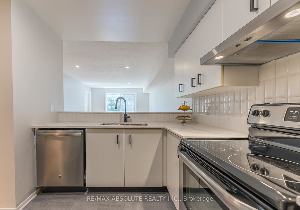 318-lorry-greenberg-drive-ottawa-ontario-x12259715