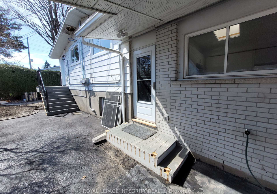 1056-harkness-avenue-ottawa-ontario-x12259900