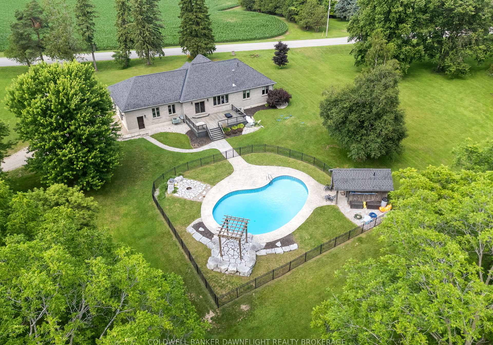 6407-whalen-line-lucan-biddulph-ontario-x12259904