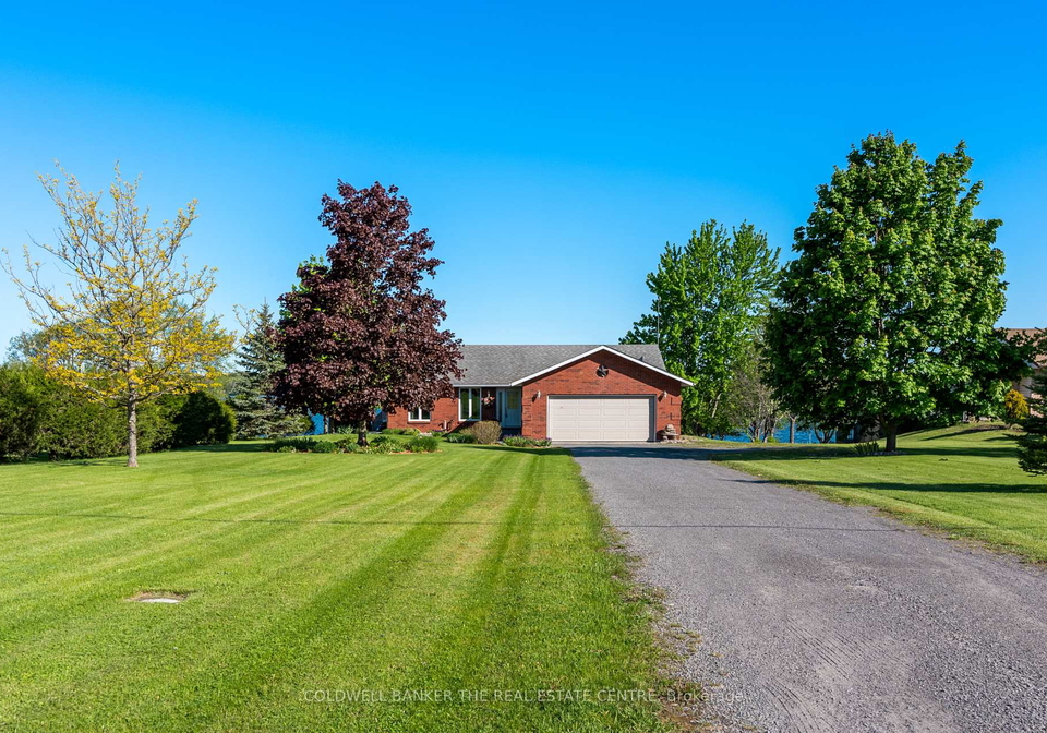 1530-county-road-35-prince-edward-county-ontario-x12260420