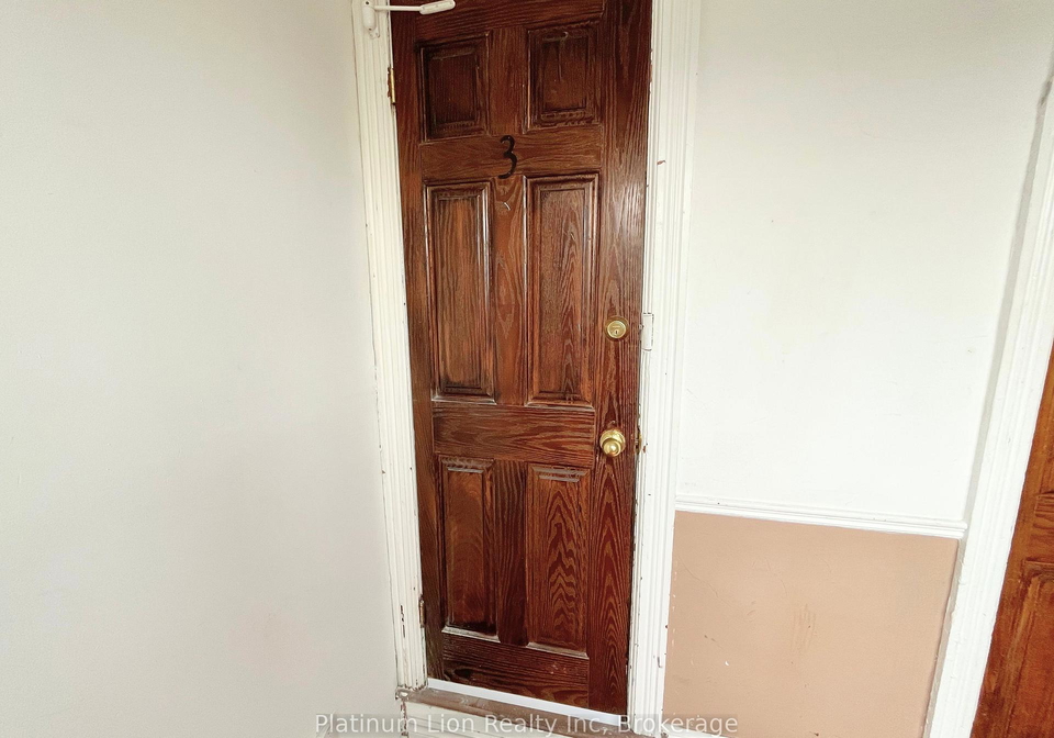 114-west-avenue-n-hamilton-ontario-x12260555