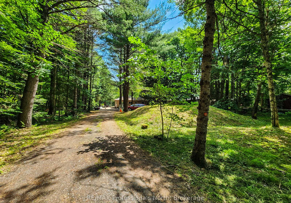 1068-holiday-park-drive-bracebridge-ontario-x12260643