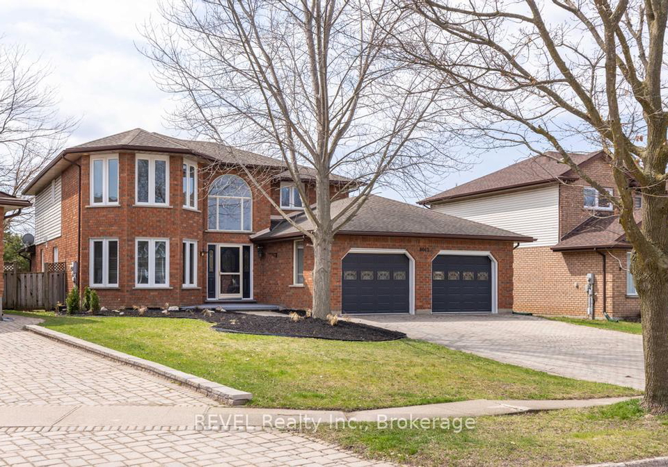 8042-oakridge-drive-niagara-falls-ontario-x12260755